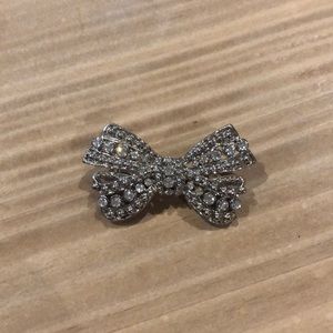 Pretty Bow Brooch